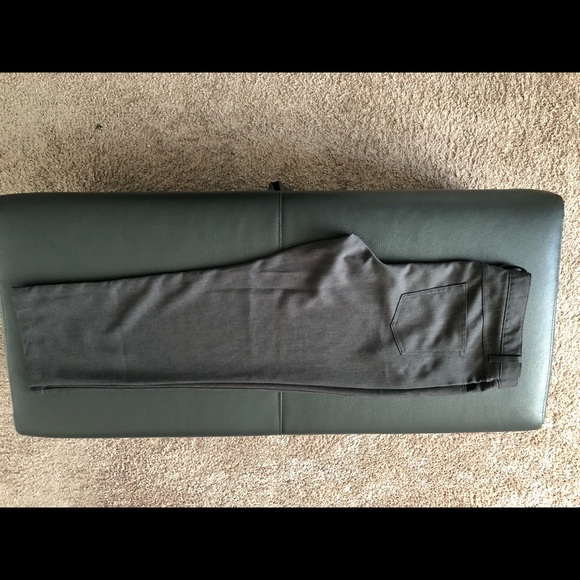 Flawless, Excellent condition, brand name clothes! - Picture 3 of 3